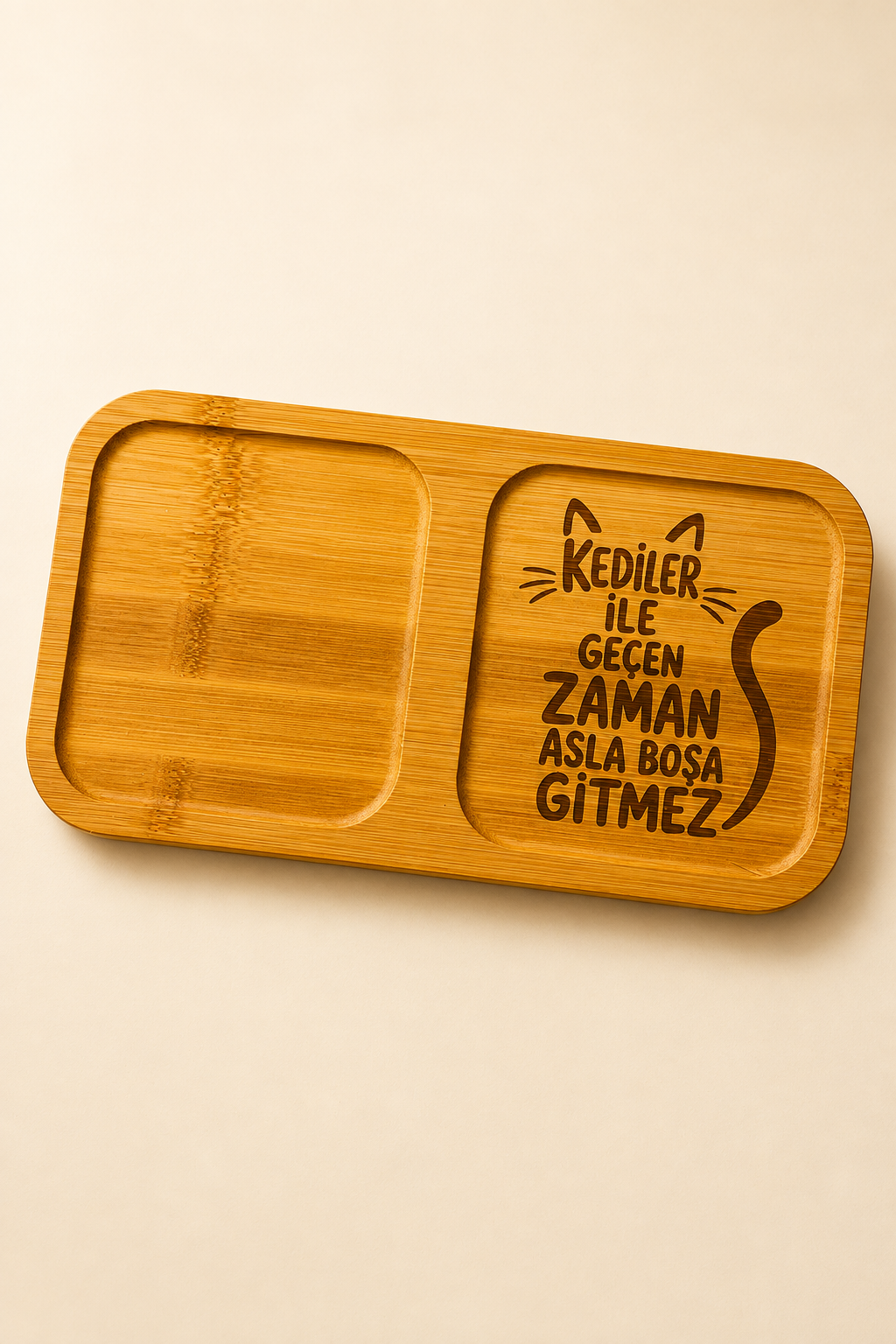 "Kediler ile Geçen Zaman Asla Boşa Gitmez" Bambu Kahve Sunum Tabağı - Dikdörtgen
